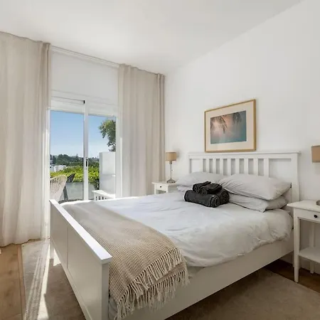 2 Bedroom Apartment, Views Of Aloha Golf, Puerto Banus *