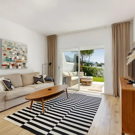 2 Bedroom Apartment, Views Of Aloha Golf, Puerto Banus Apartment