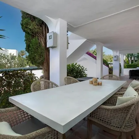 Apartment 2 Bedroom Apartment, Views Of Aloha Golf, Puerto Banus *
